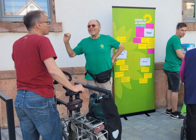 Viel los beim Grünen Infostand – Danke für euren Input!